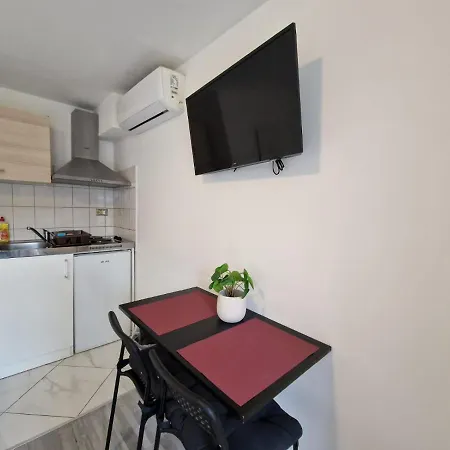 Apartments Luigi Umag Exterior photo
